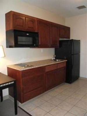 фото отеля Extend a Suites Victoria