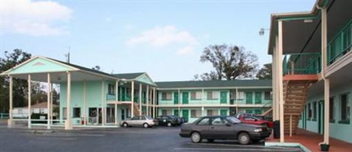 фото отеля Fountain Inn & Suites