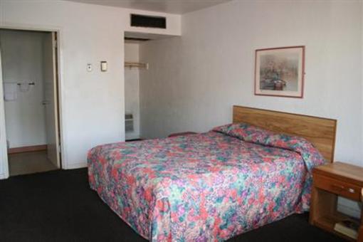 фото отеля Fountain Inn & Suites