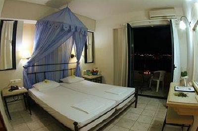 фото отеля Golden Bay Malia