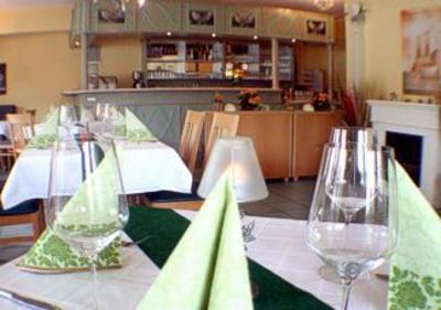 фото отеля Hotel & Restaurant  Astheimer Schlösschen Trebur