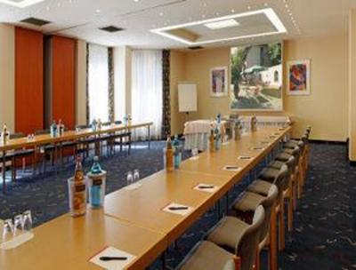 фото отеля Ramada Landhotel Nuernberg