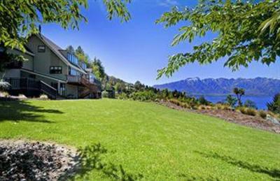 фото отеля Evergreen Lodge Queenstown