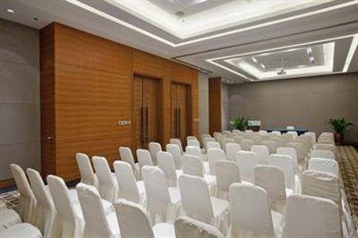 фото отеля Holiday Inn Mudanjiang