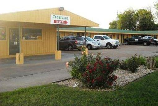 фото отеля Tropicana Motel Bastrop