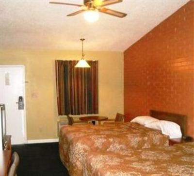 фото отеля Tropicana Motel Bastrop