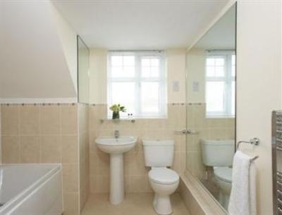 фото отеля SACO Apartments Camberley