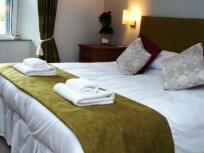 фото отеля The Kings Arms Inn Didmarton