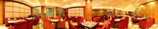 фото отеля Triumphal Arch Huatian Hotel Wuhan