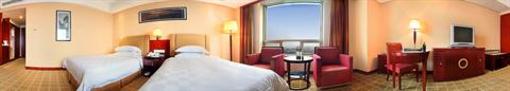 фото отеля Triumphal Arch Huatian Hotel Wuhan