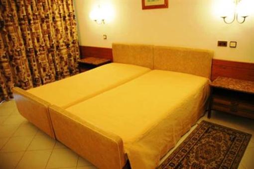 фото отеля Hotel Apartamento Algar Armacao de Pera