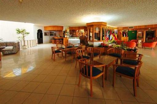 фото отеля Hotel Apartamento Algar Armacao de Pera