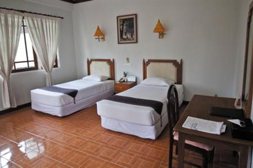 фото отеля Max Chaung Tha Beach Hotel