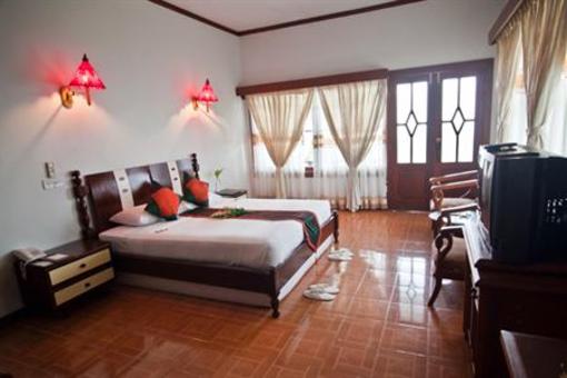 фото отеля Max Chaung Tha Beach Hotel