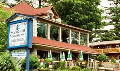 фото отеля Woodlake Inn Lake Placid