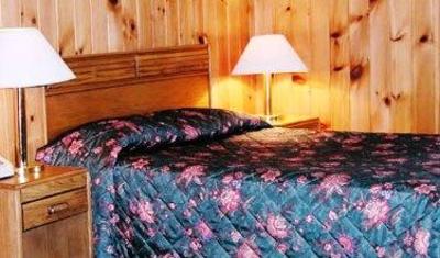 фото отеля Woodlake Inn Lake Placid