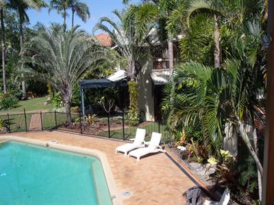 фото отеля Wongalinga Apartments Mission Beach