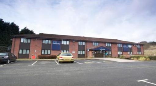 фото отеля Travelodge Birmingham Oldbury