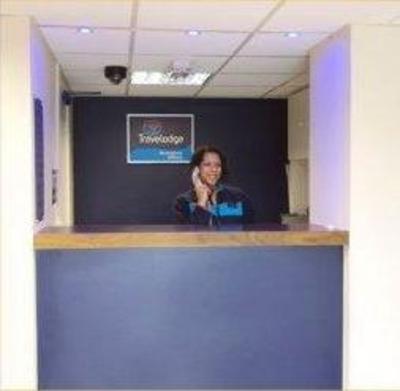 фото отеля Travelodge Birmingham Oldbury