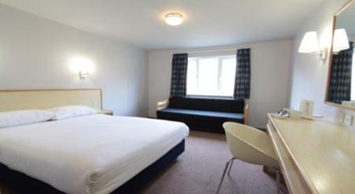 фото отеля Travelodge Birmingham Oldbury