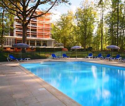 фото отеля Le Grand Monarque Hotel