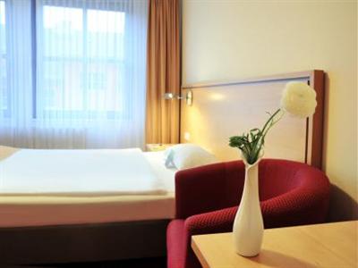 фото отеля Airporthotel Berlin-Adlershof