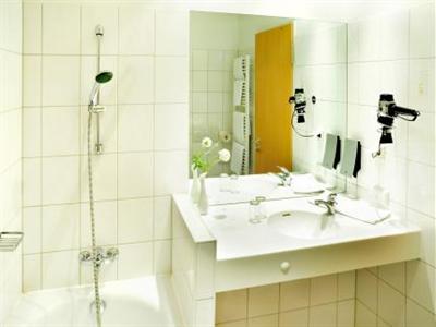 фото отеля Airporthotel Berlin-Adlershof