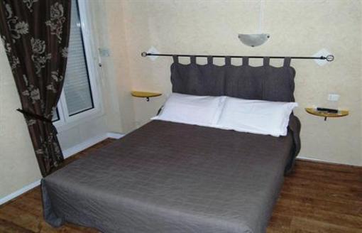 фото отеля Hotel Regia Saint-Paul-les-Dax