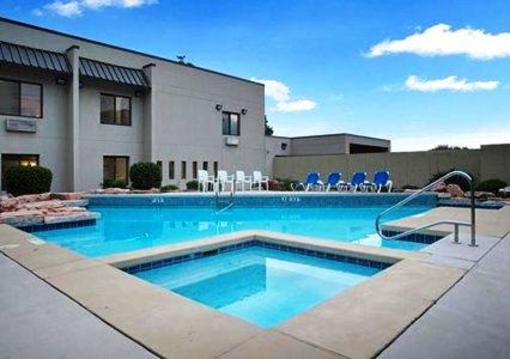 фото отеля Comfort Inn Midwestern Square