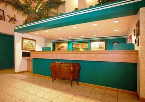 фото отеля Comfort Inn Midwestern Square
