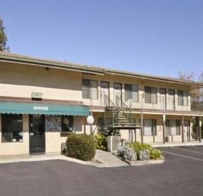 фото отеля Super 8 Atascadero
