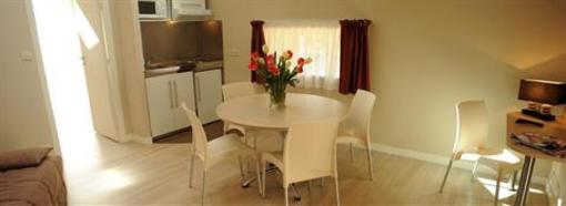 фото отеля La Pommeraie Residence Bruz