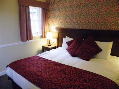 фото отеля The Saracens Head Hotel