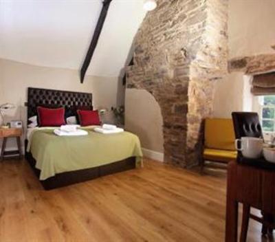 фото отеля Browns Hotel Laugharne