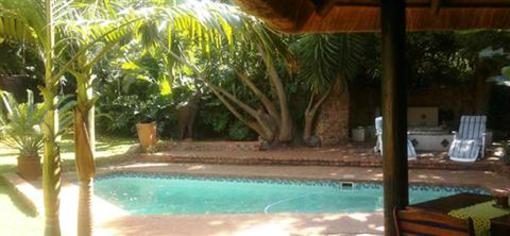 фото отеля Foreigners Friend Guest House