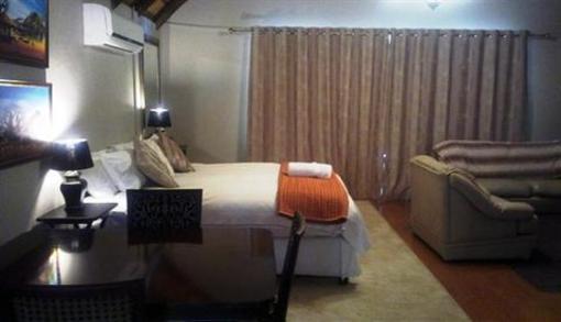 фото отеля Foreigners Friend Guest House