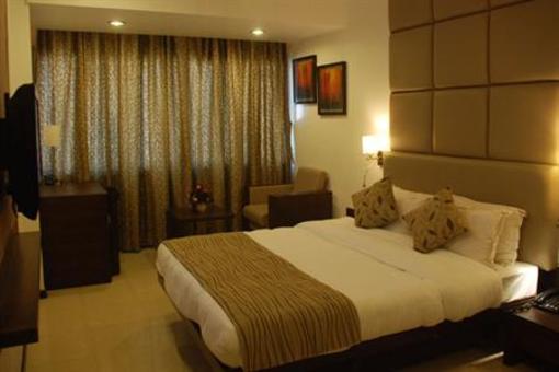 фото отеля Hotel Surya Vadodara