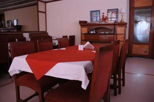 фото отеля Hotel Surya Vadodara