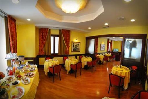 фото отеля Hotel Regent San Benedetto del Tronto
