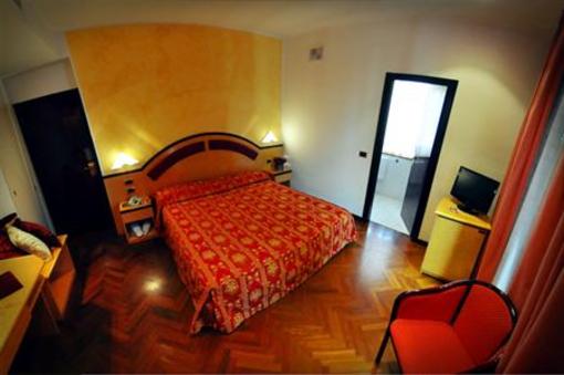 фото отеля Hotel Regent San Benedetto del Tronto