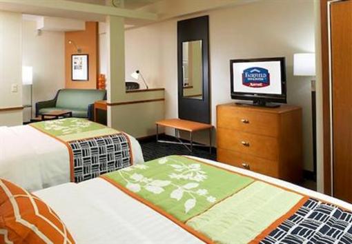 фото отеля Fairfield Inn & Suites Cumberland
