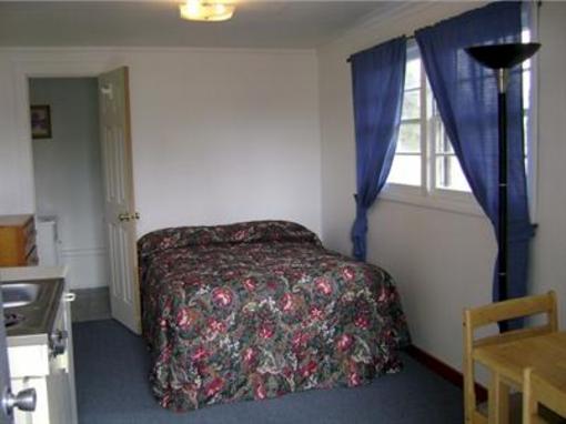 фото отеля Yellowstone Budget Apartments