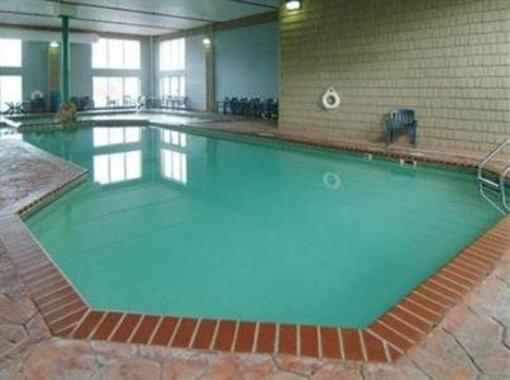 фото отеля Comfort Suites Mackinaw City