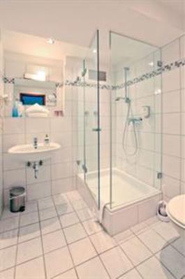 фото отеля Hotel Benger Krefeld