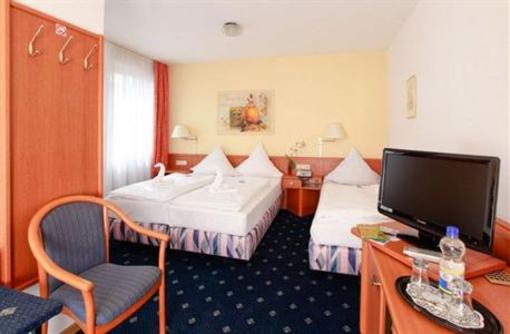 фото отеля Hotel Benger Krefeld