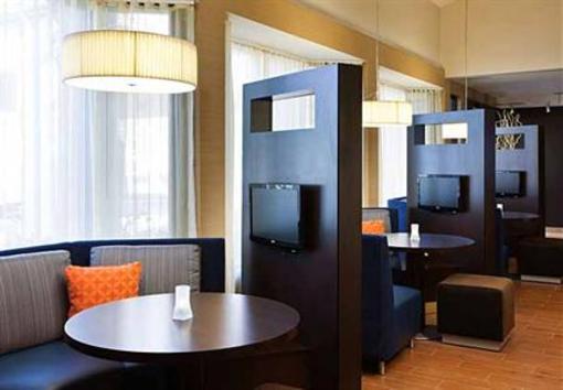 фото отеля Courtyard by Marriott Huntington Beach Fountain Valley