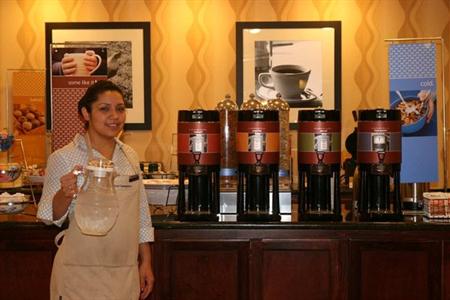 фото отеля Hampton Inn & Suites Bastrop