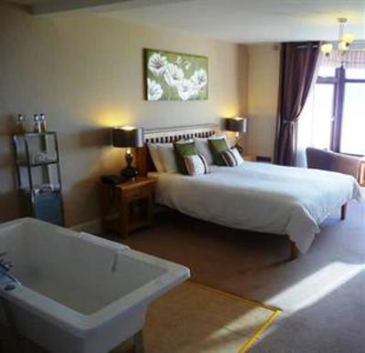 фото отеля The Gwbert Hotel