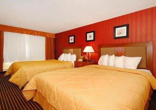 фото отеля Comfort Inn Riverfront