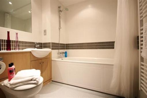 фото отеля Prime Location Lets - Vizion Apartments